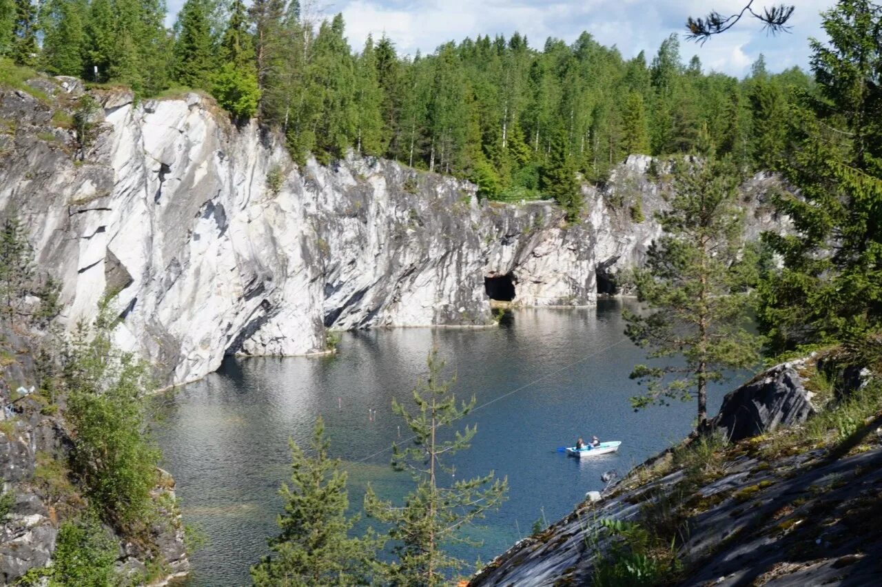шунгитовый карьер кондопога. лобское 5 медвежьегорск карьер. медвежьегорский щебеночный карьер. зажогинское месторождение шунгита. медвежьегорский щебеночный карьер.