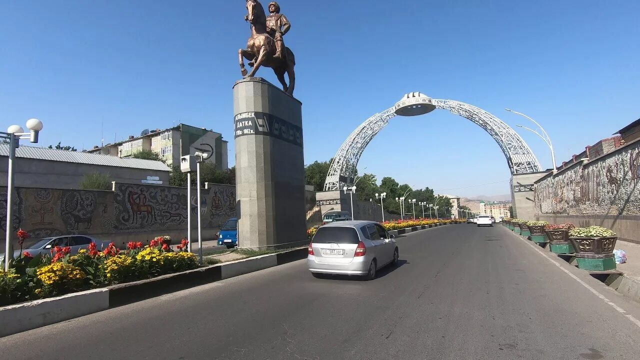 Ош (город, киргизия). Кыргызстан город ош. Киргизия ош памятники. Ош достромечательности. Город ош арка.