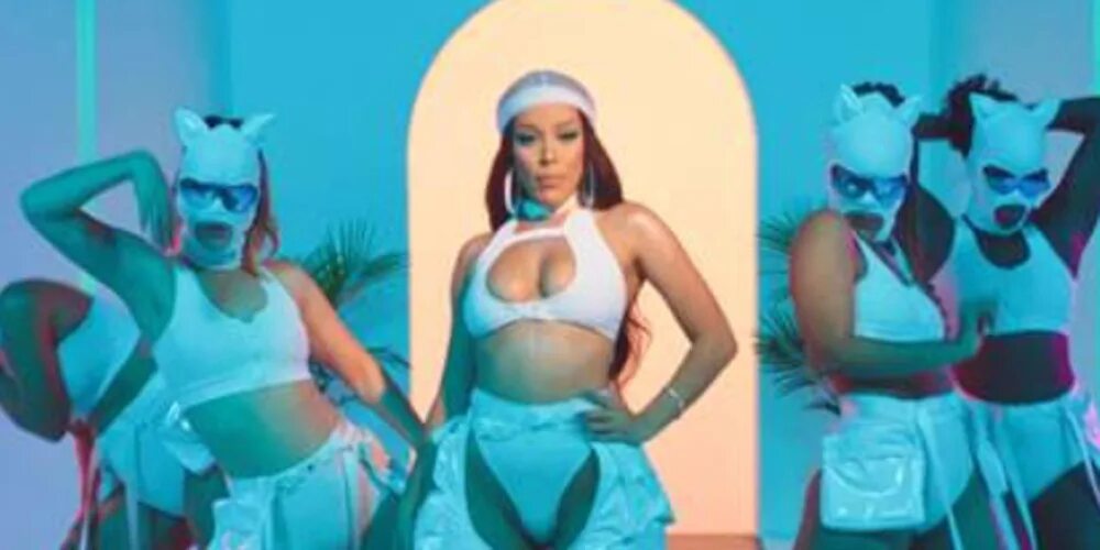 Jisoo blackpink 2022. Джису blackpink. Lisa lalisa mv. Doja cat gucci mane. Дожа кэт.