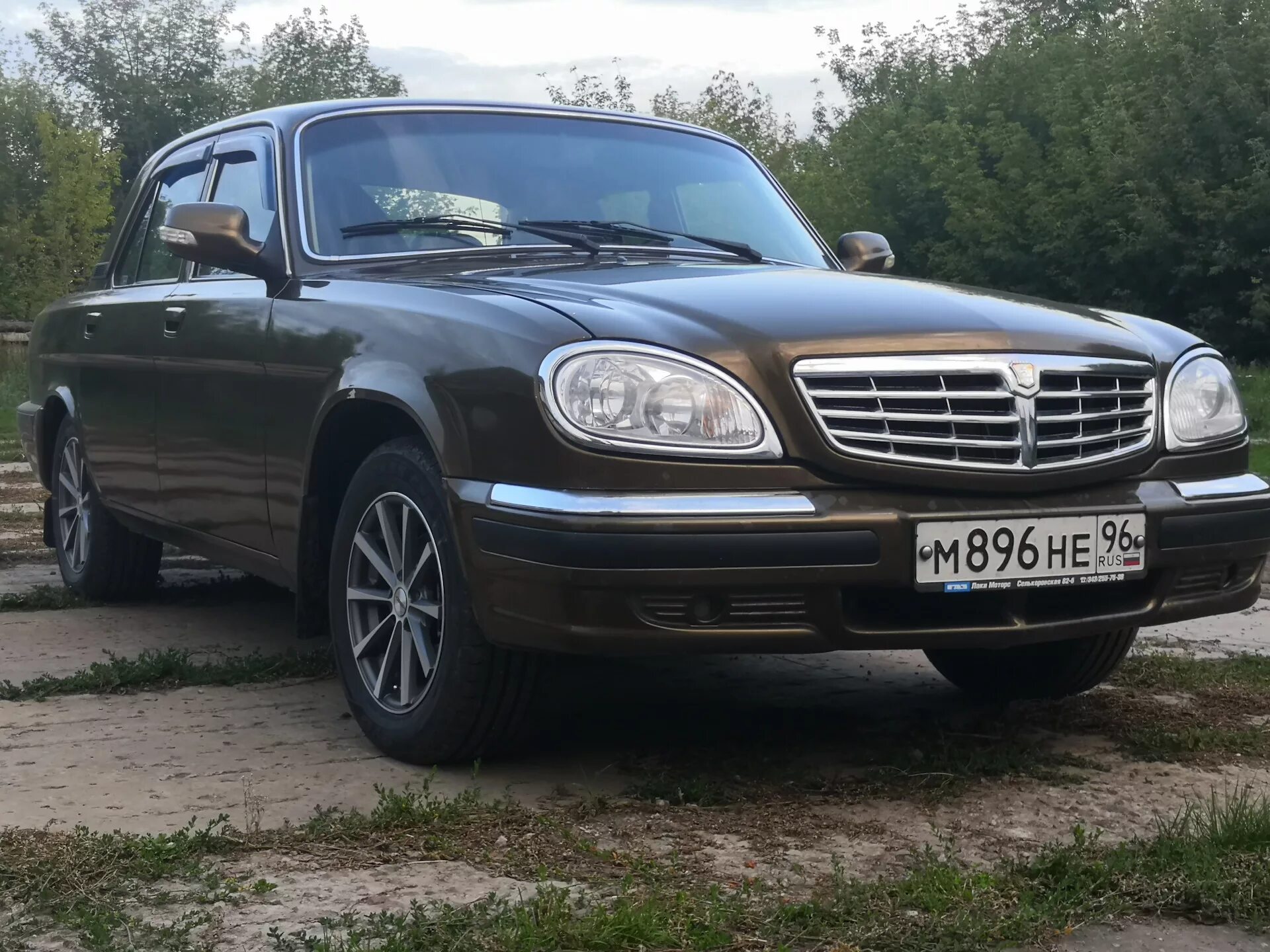 Купит газ 31105 бу. Волга ГАЗ 31105. Волга 31105 Крайслер. ГАЗ 31105 Chrysler. ГАЗ 31105 2.4 Chrysler.