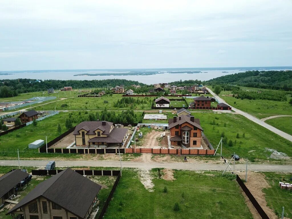 Юсупово парк поселок. Юсупово вилладж домодедово. Солнечногорск горки 7 коттеджный поселок. Сиреневая 1 брянск коттедж. Поселок сиренево.