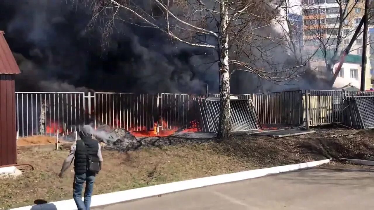 Что горит на химмаше сейчас саранск. Саранске пожар. пожар в саранске сегодня. пожар в саранске сегодня на химмаше. саранск сгорел город.