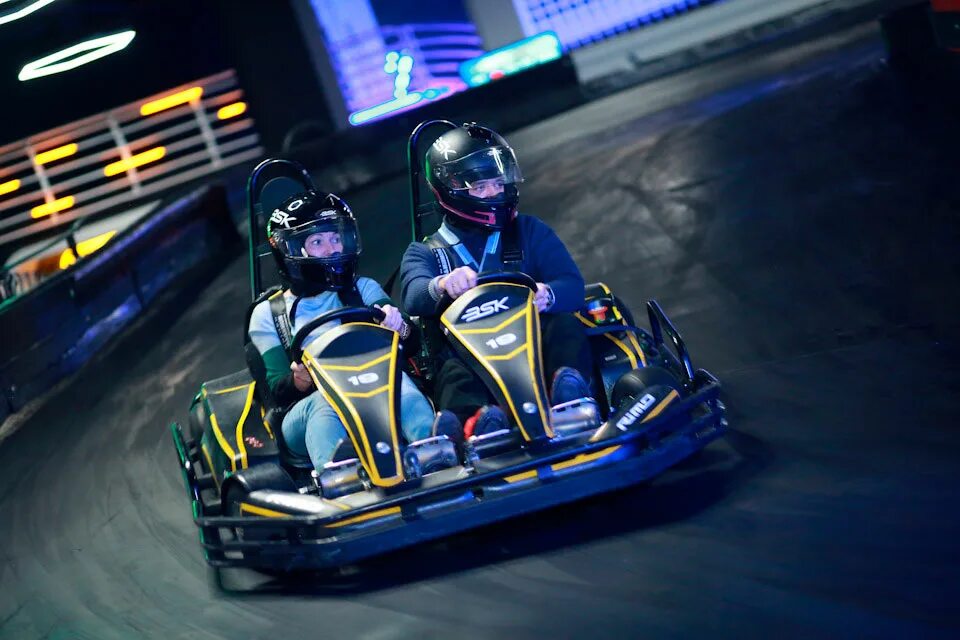 Sky kart. Black star картинг. картинг black star karting. black star картинг в москве. блэк стар картинг спб.