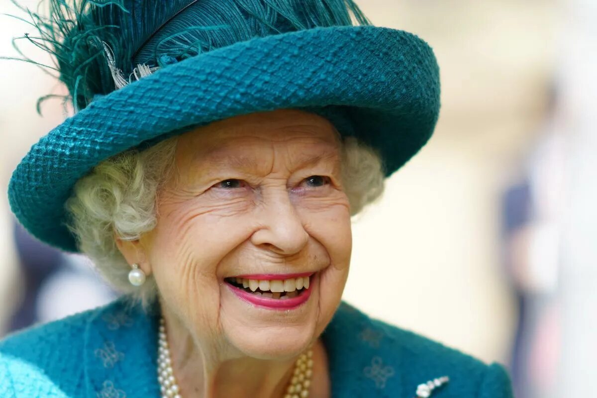 Queen Elizabeth Health: British Monarch Cancels Trip Following Medical Advice - 