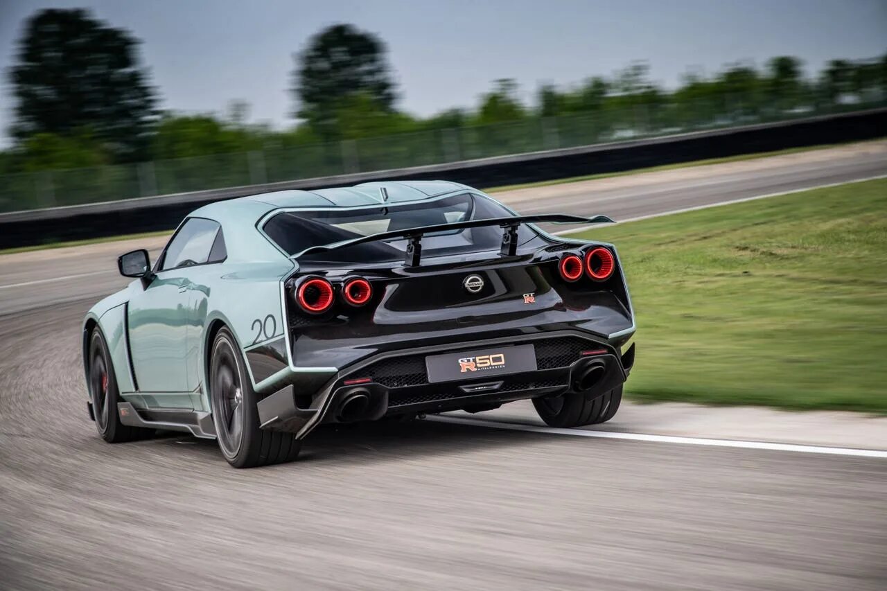 Ниссан жтр. Nissan gtr r35 нисмо. Ниссан gtr 35. Новый gtr 2023. Nissan gtr 2018.
