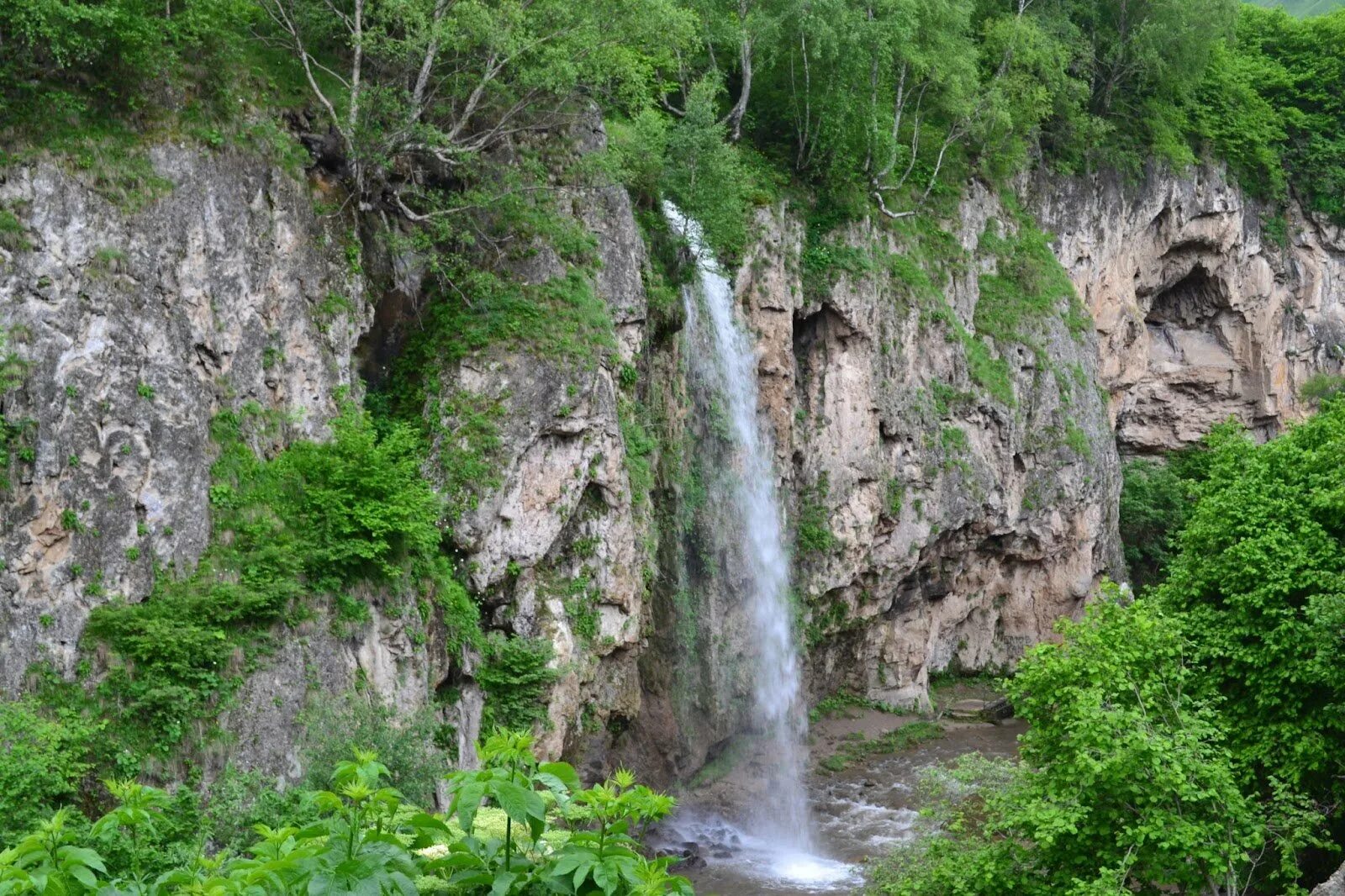 Водопады для туристов. Агурский водопад Сочи. Верхний Агурский водопад. Агурское ущелье в Сочи. Агурское ущелье верхний водопад.