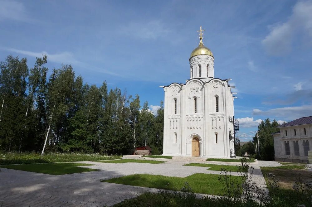Лызлово рузский. Церковь в лызлово живоносный источник. Лызлово рузский. Лызлово церковь. Храм иконы божией матери лызлово.