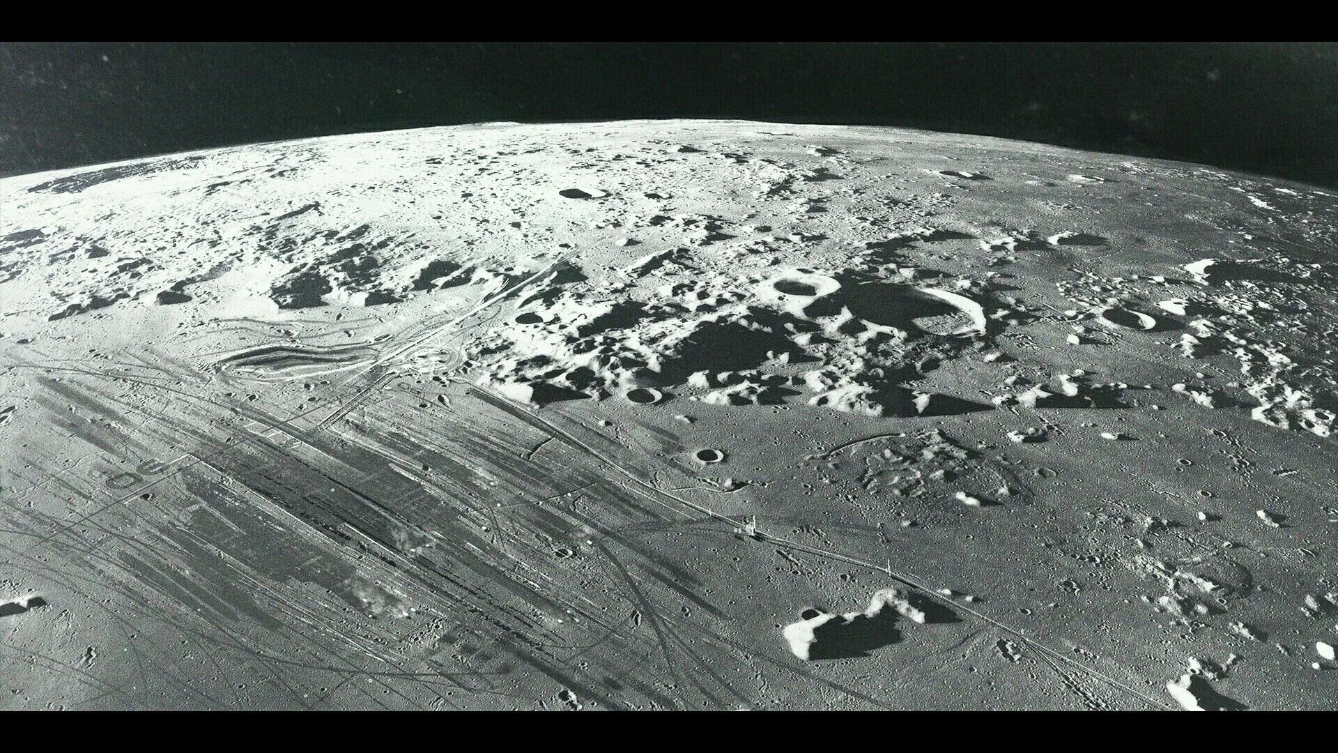 Стоя на поверхности луны. Реголит на Луне. Поверхность Луны реголит. Реголит лунный грунт. Лунная пыль реголит.