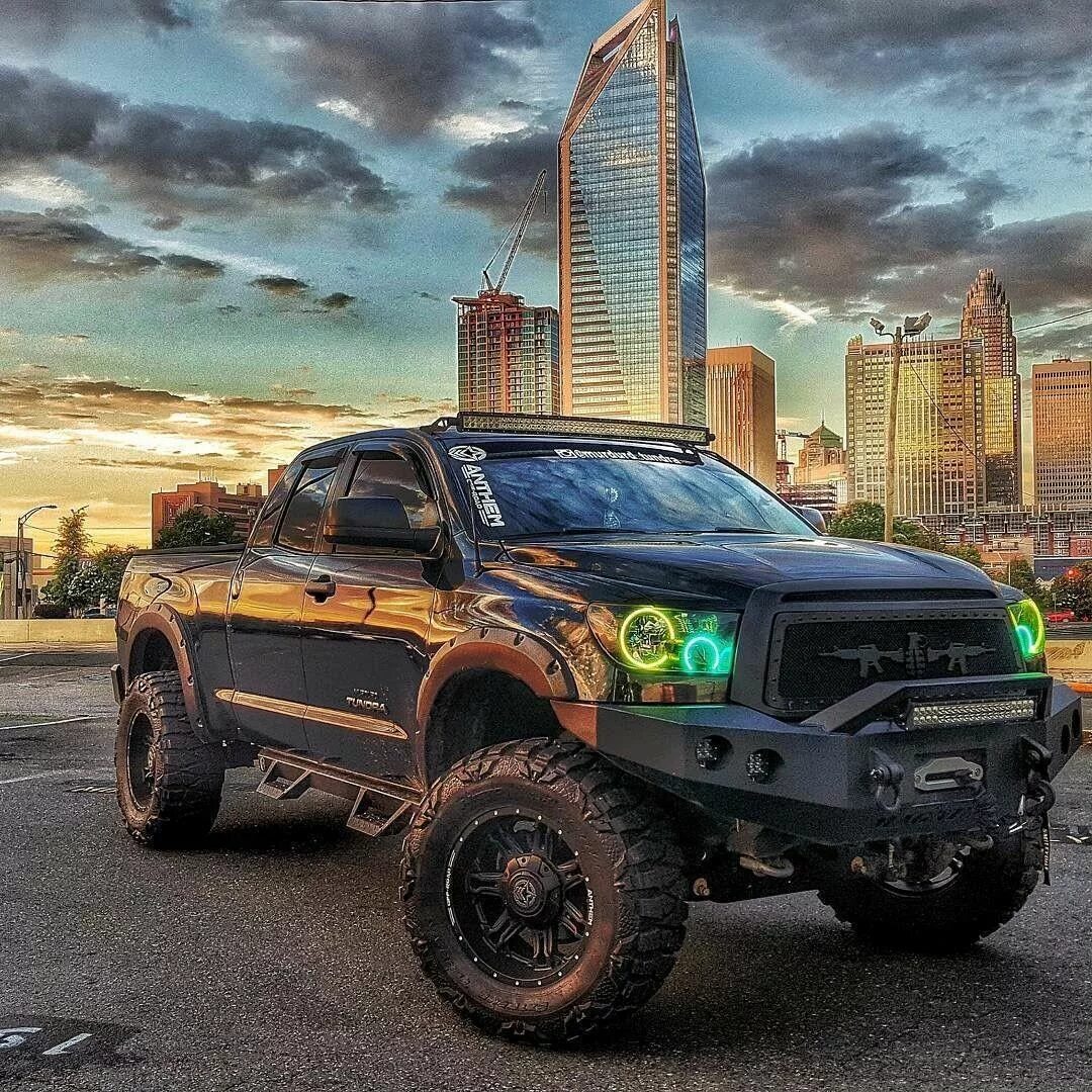 Сильные машины смоленск. Сильные машины смоленск. Rezvani tank 2022. Ford roadster drag. Сильные машины запад.