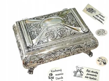 Шкатулка с серебряной оправой