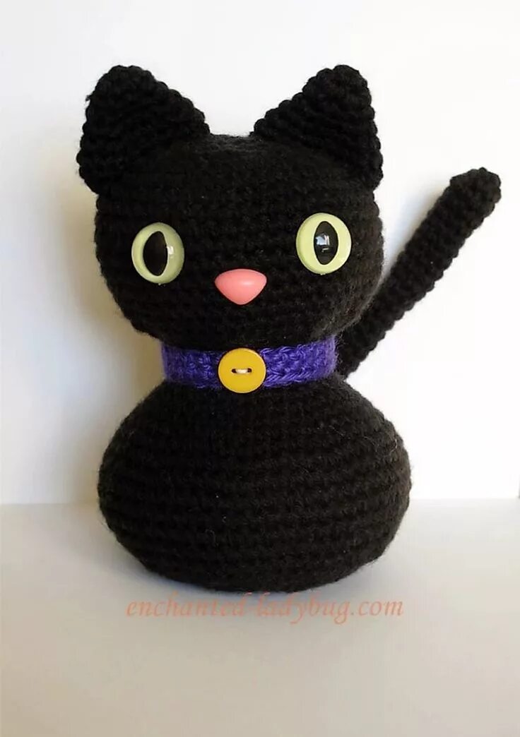 Черные вязаные игрушки