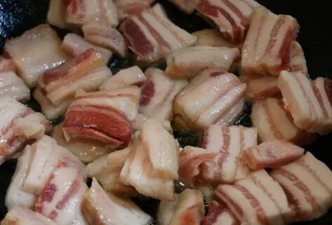 Кусочки поджаренного сала к борщу 7 букв