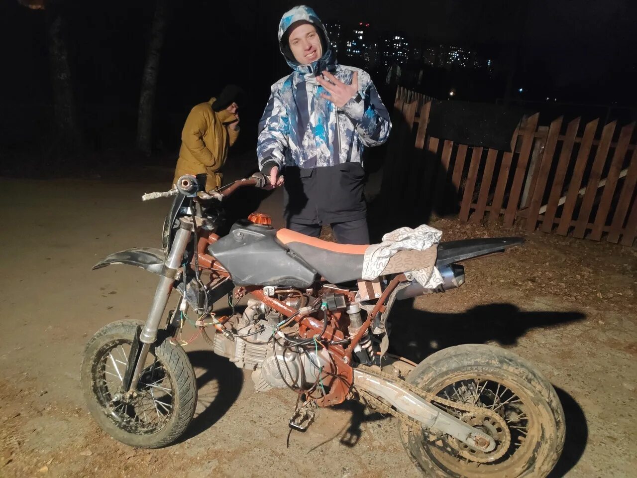 Питбокс. Питбокс. Питбокс на производстве. Питбокс. Питбокс.