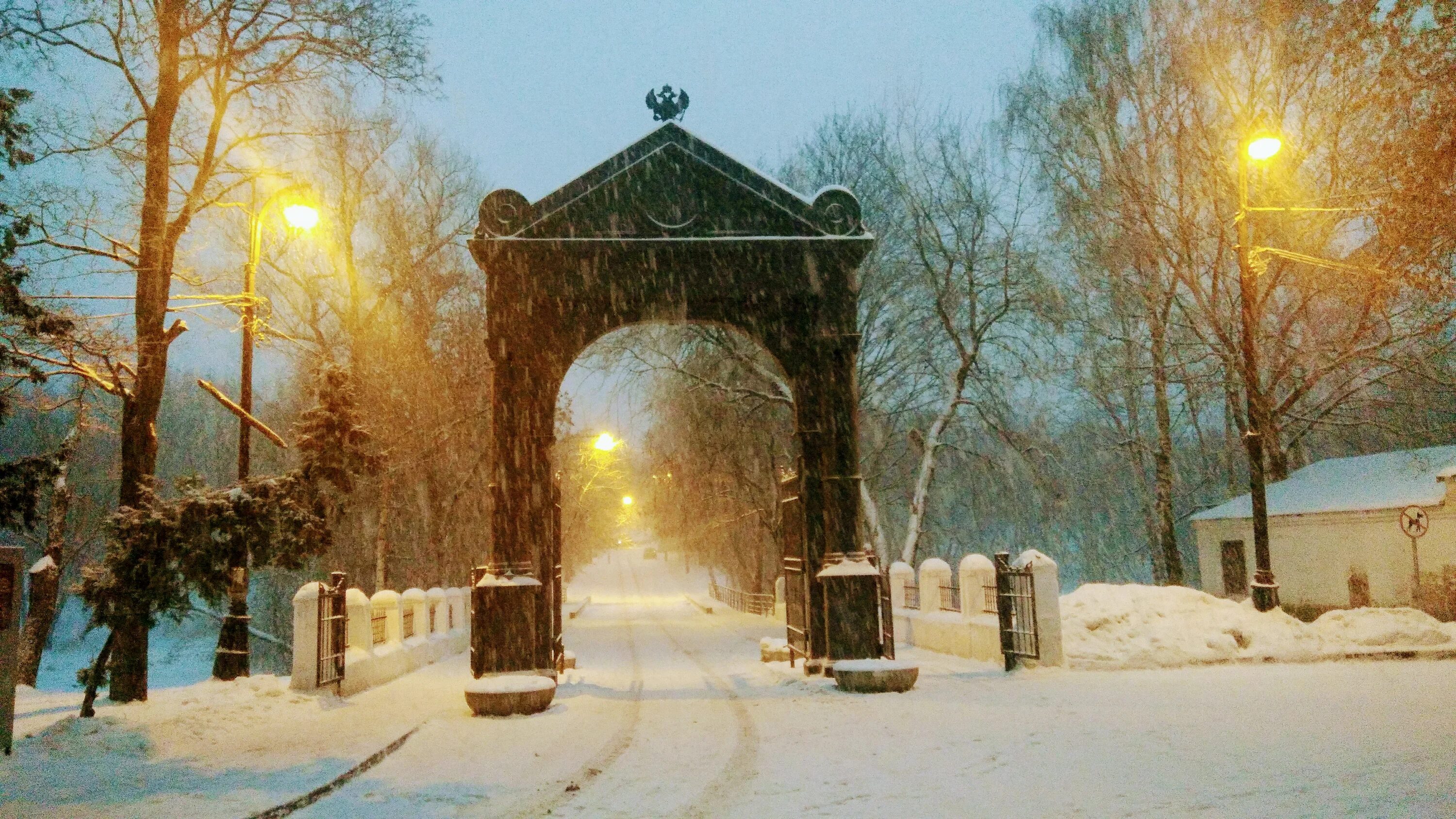 Триумфальная арка / зимняя подсветка