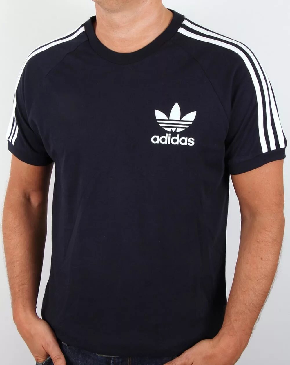 Футболка адидас мужская оригинал купить. Adidas Originals футболка мужская 2023. Adidas Originals t Shirt. Футболка адидас ориджинал. Классическая майка адидас мужская.