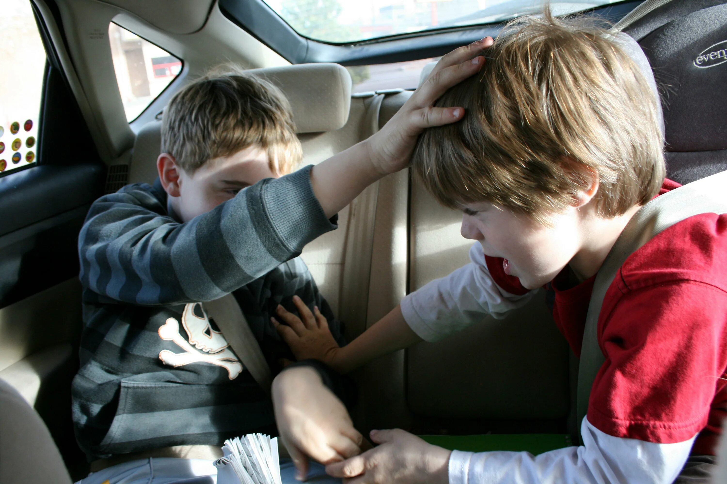Children in the back Seat of the car. Ребенок erect. Freewebs мальчик. Kids dick