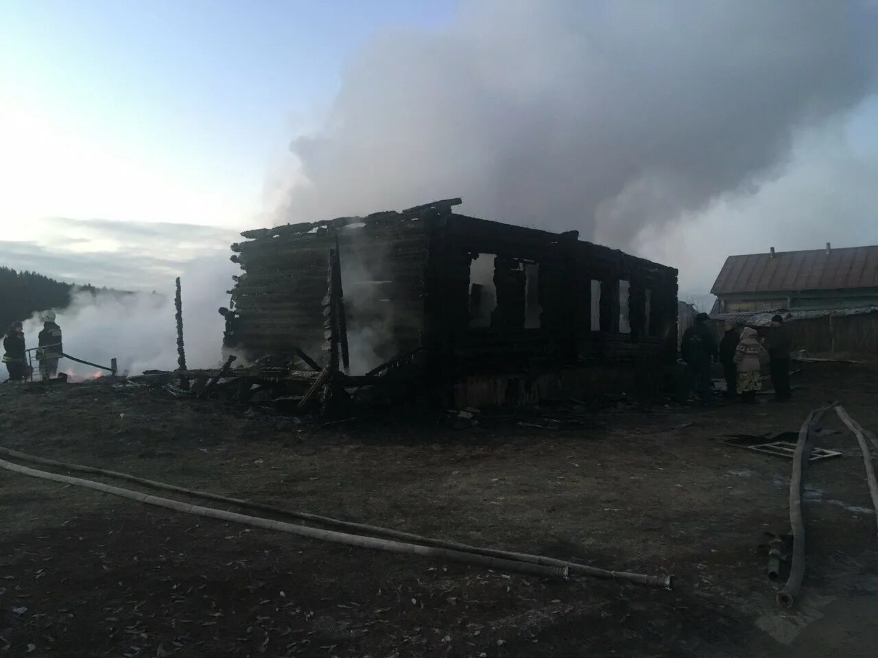 Погода в канадей ульяновской области николаевском. Мордовский Канадей. Ульяновская область Николаевский район пожар. Ульяновская область Николаевский район село Канадей. Морд Канадей Ульяновская область Николаевский район.