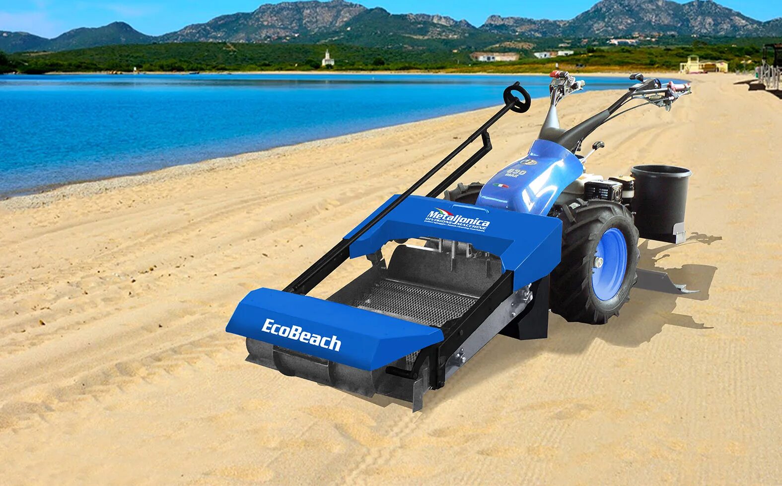 Машинка на пляже. Уборка пляжа. Clean beach. Уборка пляжа. Пляжная уборочная машина.