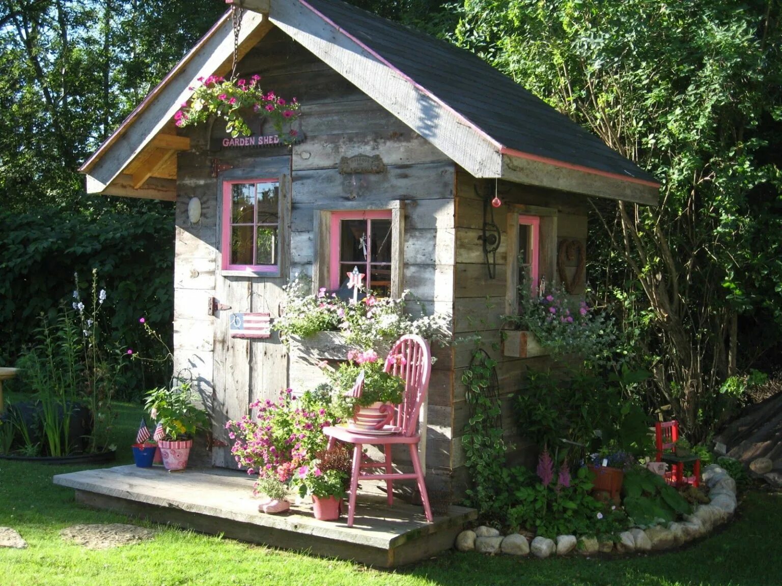 Оформить сарай. Садовый домик shed garden. шед сарайчик. украшение дачного домика. красивая дача.
