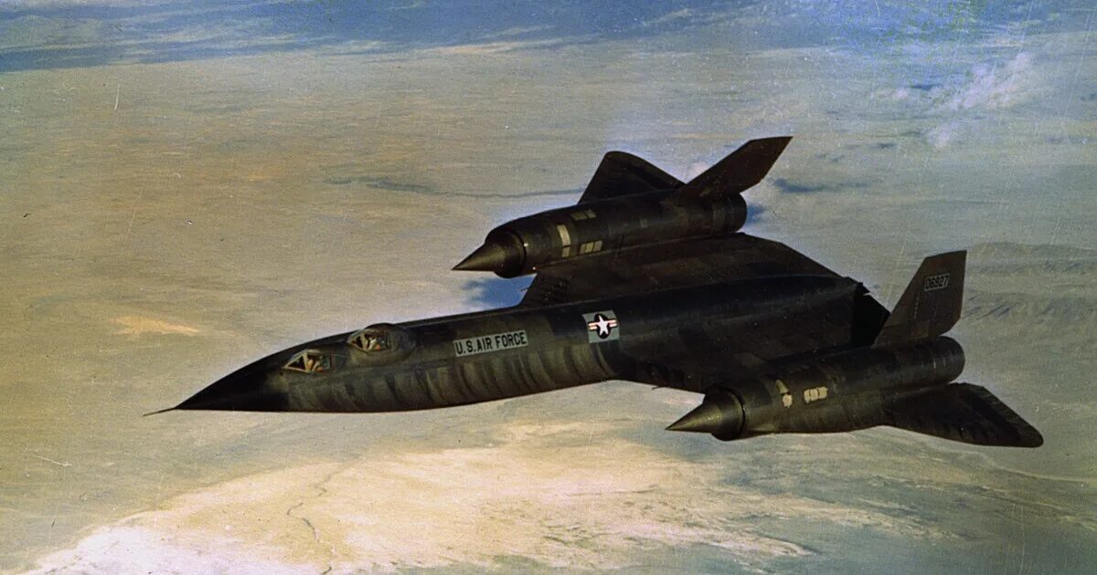 12 самолетов. А-12 самолет. Lockheed SR-71 Blackbird. Локхид а 12 и ср71. "Архангел"SR-71.