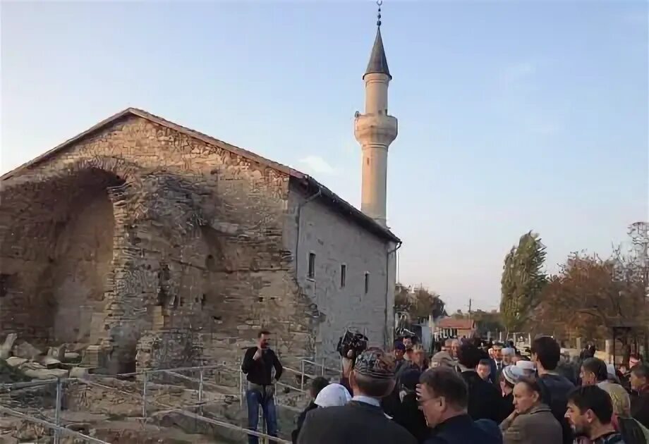 Мечеть хан узбека. Мечеть хана узбека в Крыму. Старый Крым мечеть. Мечеть хана узбека в г. старый Крым. Старый Крым раскопки мечети.