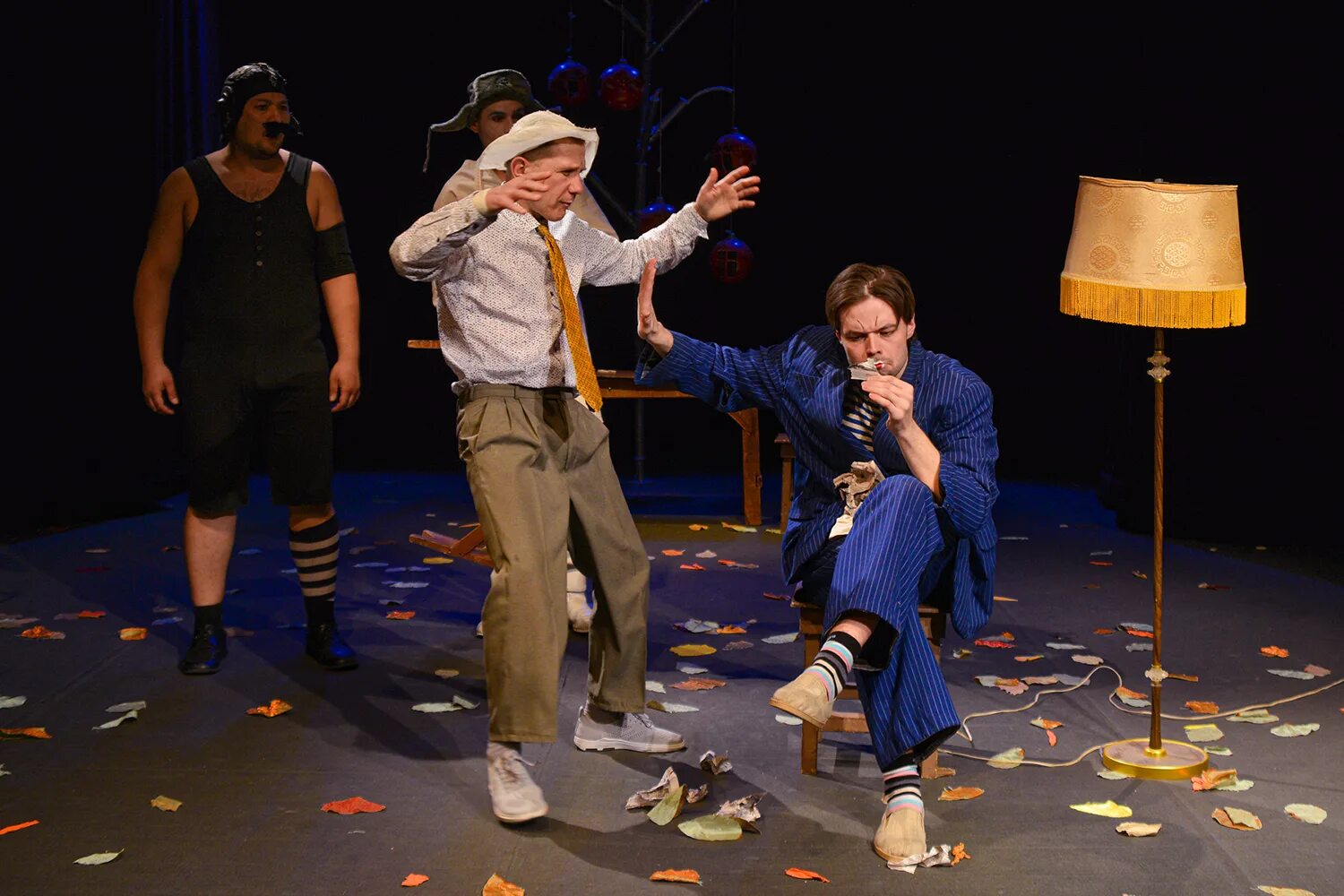 Театр пантомимы триада хабаровск. Триада (театр пантомимы). Театр пантомимы триада хабаровск. Триада хабаровск зал. Триада театр внутри.