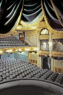 Theatre live