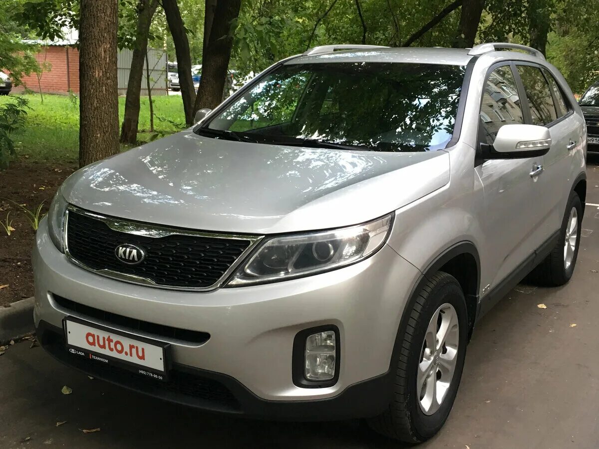 Киа соренто 2013 купить. Kia Sorento 2013. Кия Соренто 2 Рестайлинг. Kia Sorento, 2013 серебристый. Киа Соренто 2.2 дизель 197 л.с.