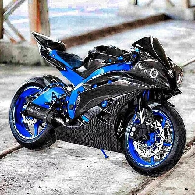 Включи байки синие. Yamaha YZF-r6. Motor Yamaha r6. Yamaha r6 Carbon. Ямаха р6 синий.