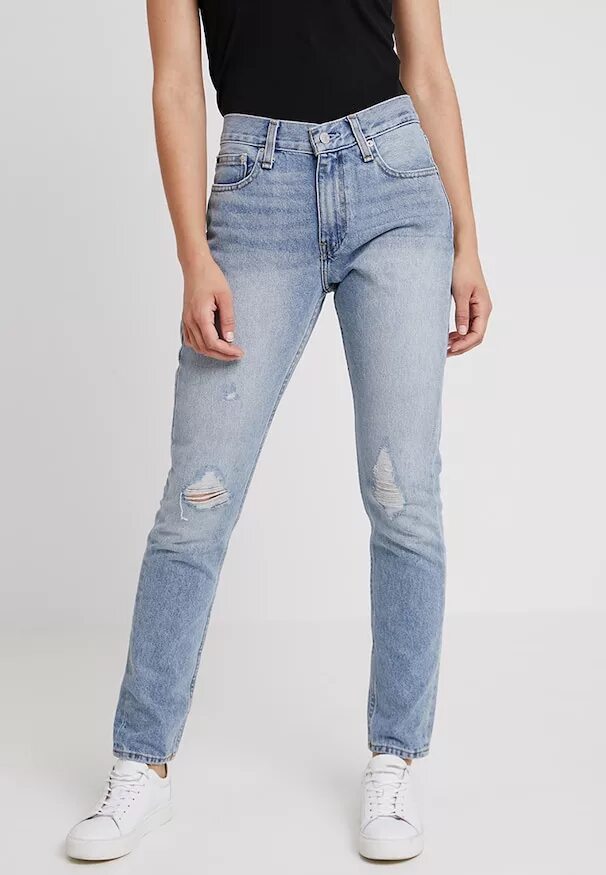 Джинсы zara slim flare. Slim rise. Джинсы с серебряным покрытием. Джинсы chloe женские. Slim boyfriend джинсы.