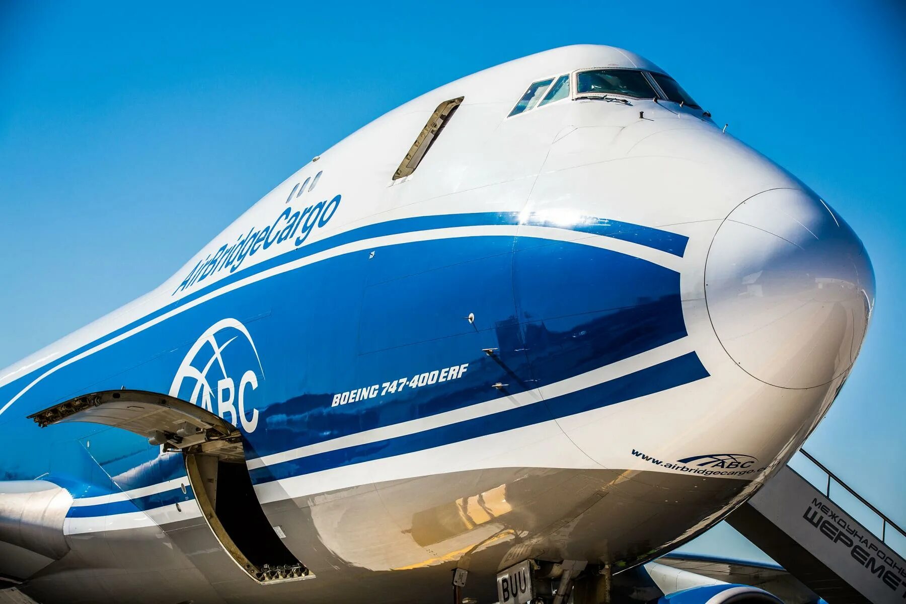 Boeing 747 airbridgecargo шереметьево. боинг 747-8 грузовой. Airbridgecargo 747 400. Boeing 747-8f airbridgecargo. Airbridgecargo.