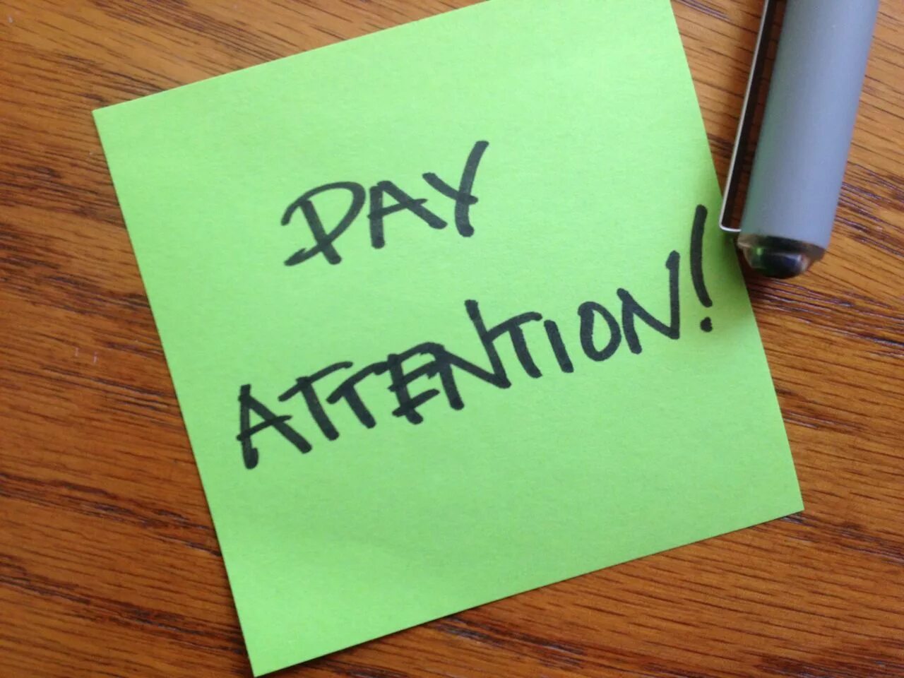 Pay attention. Pay attention картинка. Be attentive картинки. Картина внимание. Attention here