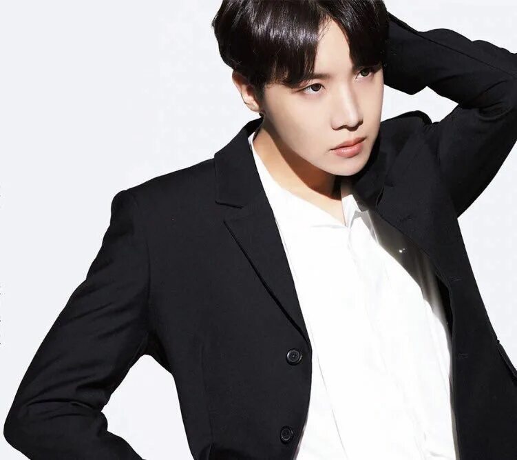 Jhope биография. J hope bts. Джей хоуп бтс. Jhope корейский рэпер. Jhope биография.