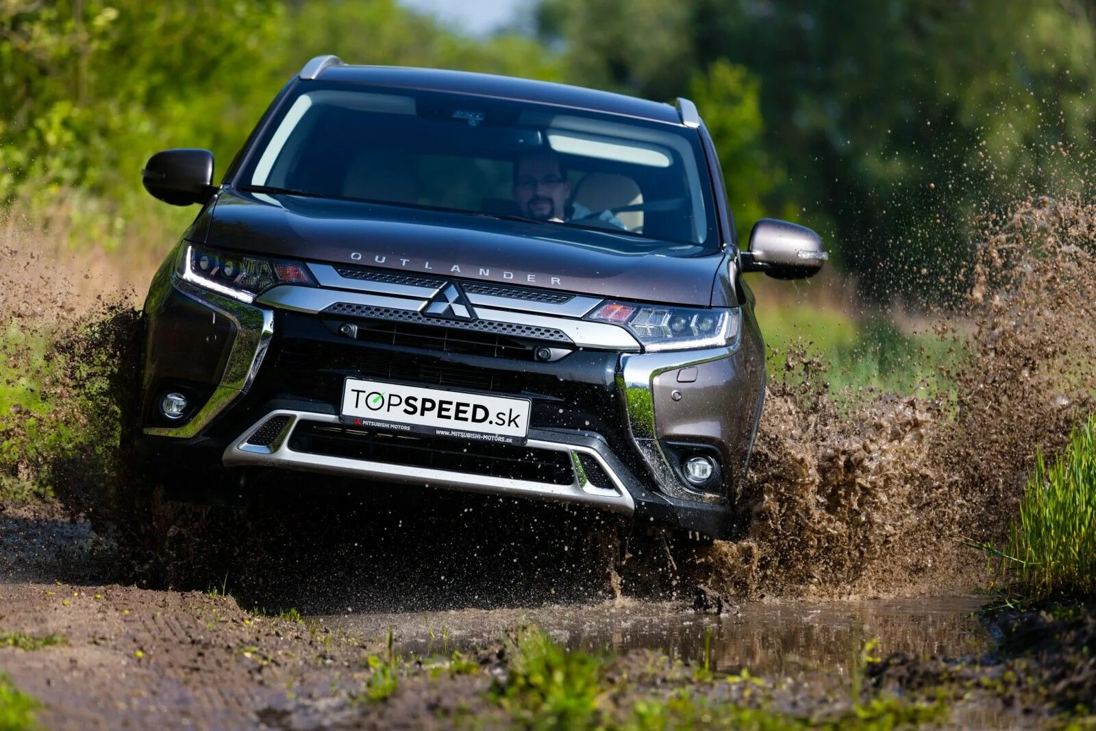 Митсубиси Аутлендер 4. Аутлендер 4 поколения. Mitsubishi Outlander 4x4. Outlander 4 4wd 2022.