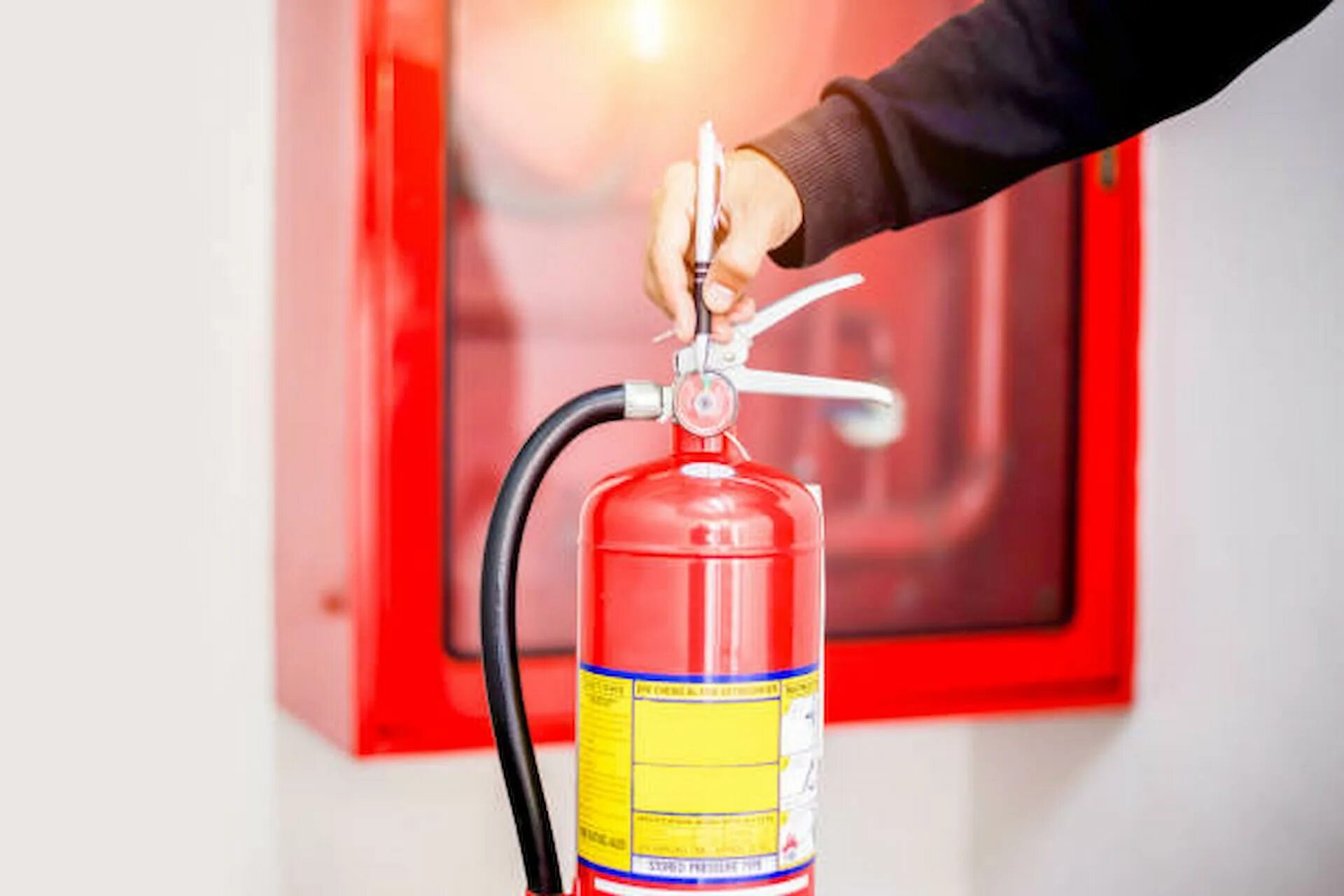 Фрегат шивалик вмс индии. Fire alarm system. The control of fire was the. Фрегаты проекта 17а типа shivalik. Рапид огонь.