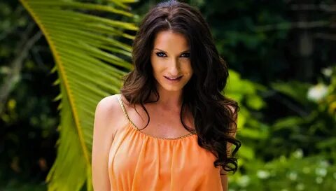 Wallpaper : Silvia Saige, sensual gaze, women outdoors, long hair.