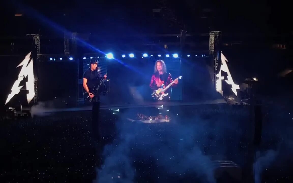 Концерт металлика в Москве в Лужниках 2019. Metallica 2019 группа крови. Металлика концерт в Москве 2019. Группа Metallica Цой.