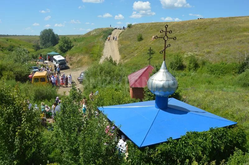 Родник верхний. Меловатка Жирновский район. Меловатка Жирновский район Волгоградская. Меловатка Родник Жирновский район. Село Андреевка Жирновский район Волгоградская область.