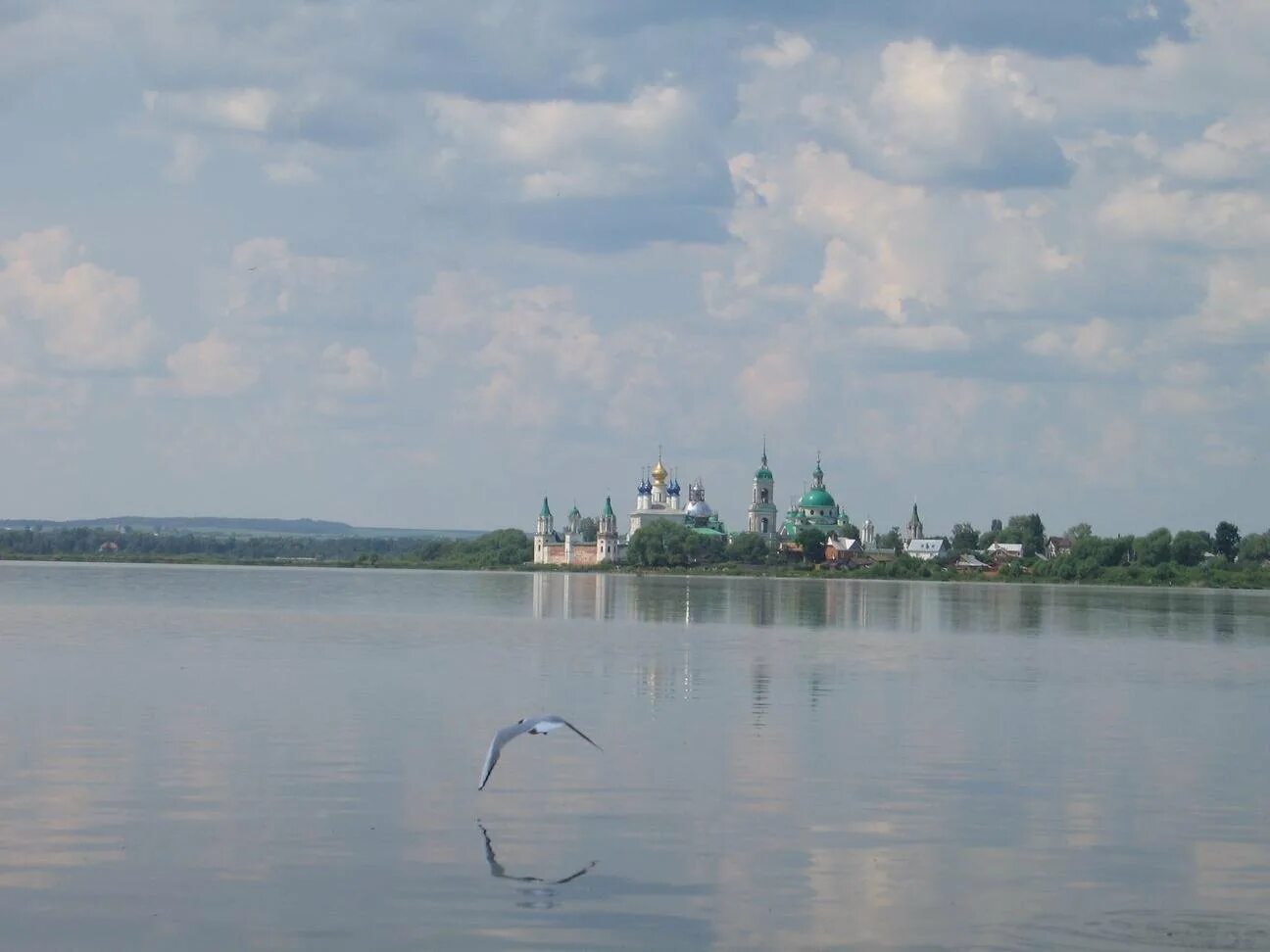 Озеро Неро Ростов Великий пляж. Озеро Неро Которосль. Озеро Неро Ростов Великий летом. Пляж Ярославль озеро Неро.