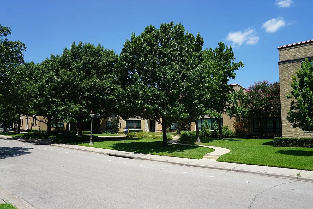 Mt riga. John s school. John s school. King`s college school. Частная школа winchester college в британии.