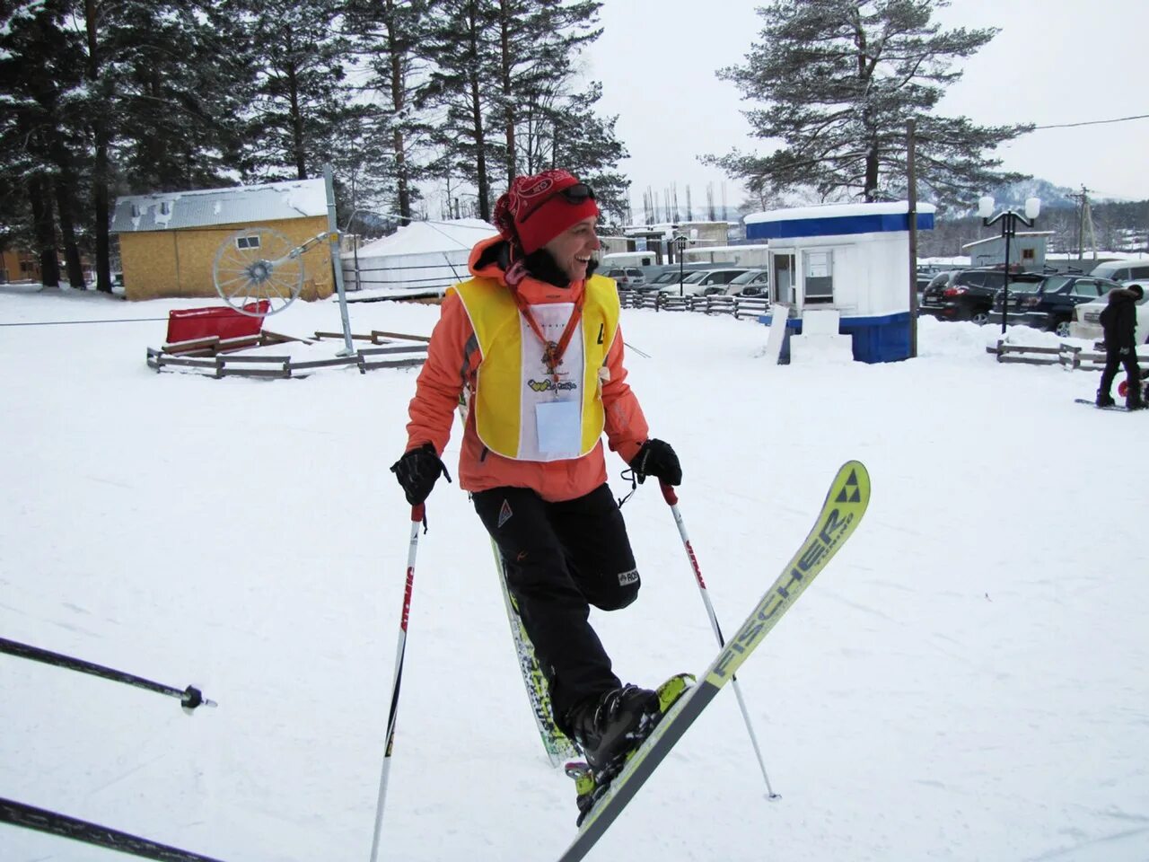 тренер по лыжам москва. форма горнолыжного инструктора. инструктор по лыжам москва. инструктор по горным лыжам. тренер по лыжным гонкам.