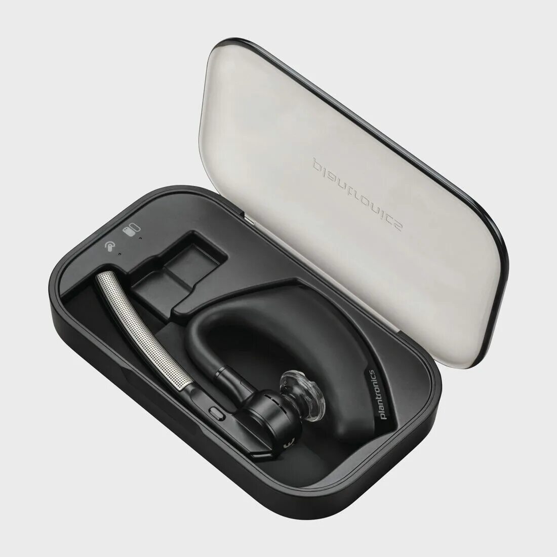 Зарядка для беспроводных наушников купить. Bluetooth-гарнитура Voyager Legend. Plantronics Voyager Legend. Гарнитура Plantronics Voyager. Блютуз гарнитура Plantronics Voyager Legend.