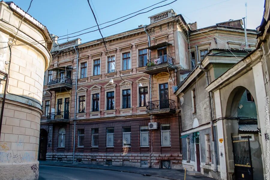 Пер одесский. Одесса Воронцовский переулок. Одесский дворик Воронцовский переулок. Одесса Воронцовский переулок 1. Дворец Воронцова в Одессе.