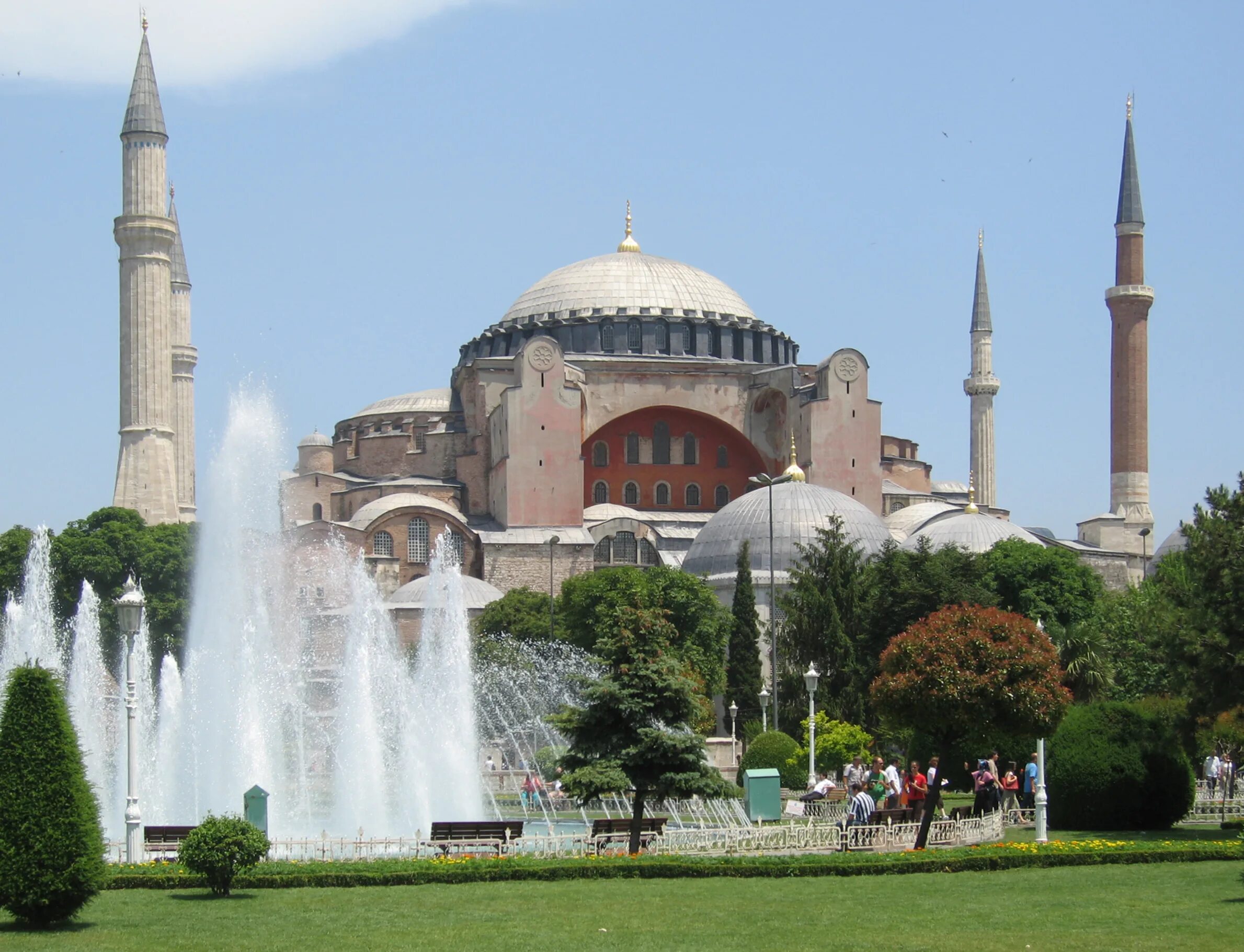 Турция россия стамбул. Стамбул мечеть Сулеймана. Стамбул дворец Султана Сулеймана фото. Дворец Сулеймана в Стамбуле сейчас. Анфимий Тралльский.