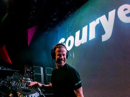 Dj began