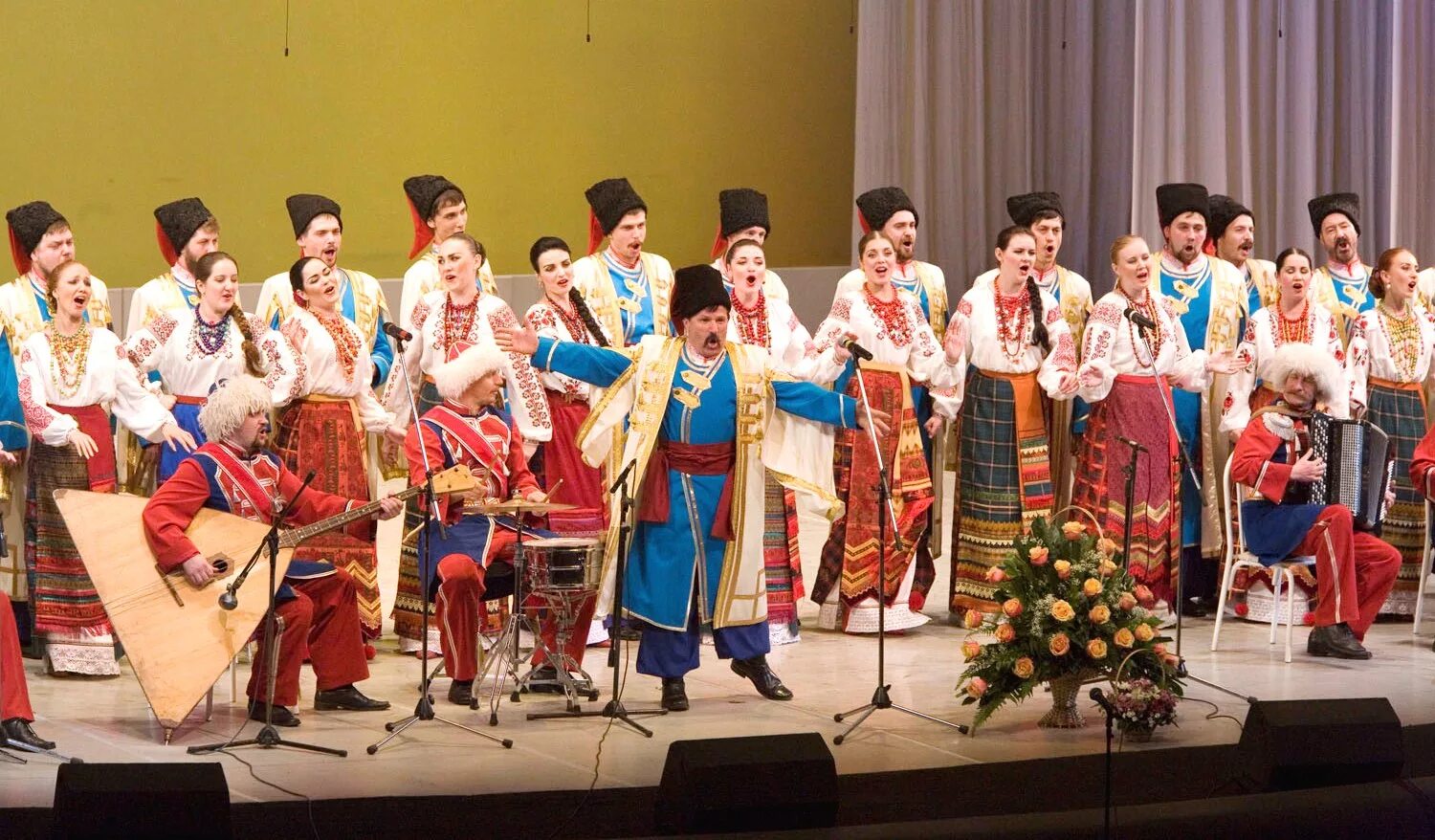 Пение казаков. Группа Кубанский казачий хор. Кубанский государственный хор казачий. Кубанский народный казачий хор. Кубанский казачий хор Краснодар.