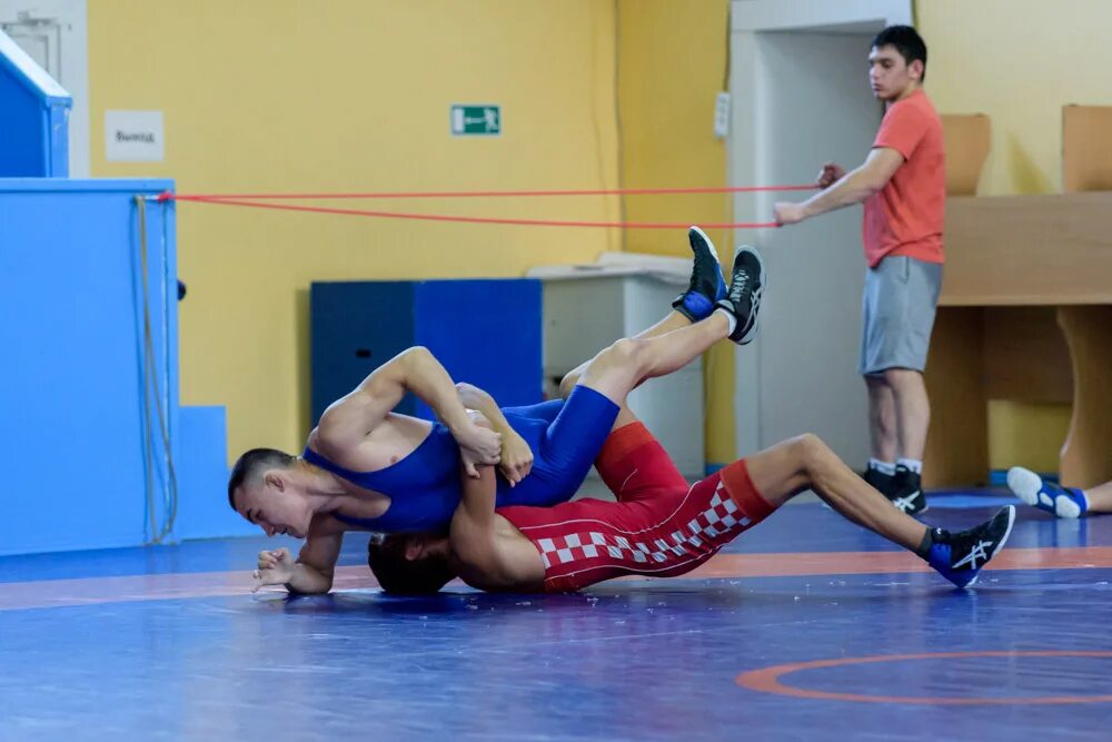 борьба ульяновск. тренировки сборной россии по вольной борьбе. борьба новосибирск спортсмены. федерация спортивной борьбы новосибирской. сборы по дзюдо агой 2022.