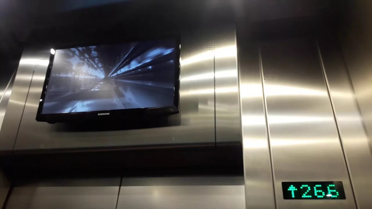 Останкинская телебашня лифт. Лувр гидравлический лифт. Скоростные лифты Останкино. Лифт в Останкинской башне.