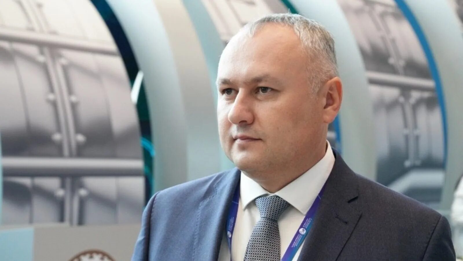 Министр промышленности башкортостан. Российские инновации 2022. Замминистра башкирия рабочее место бадранова. Министр промышленности башкортостан. Минпром башкортостан.