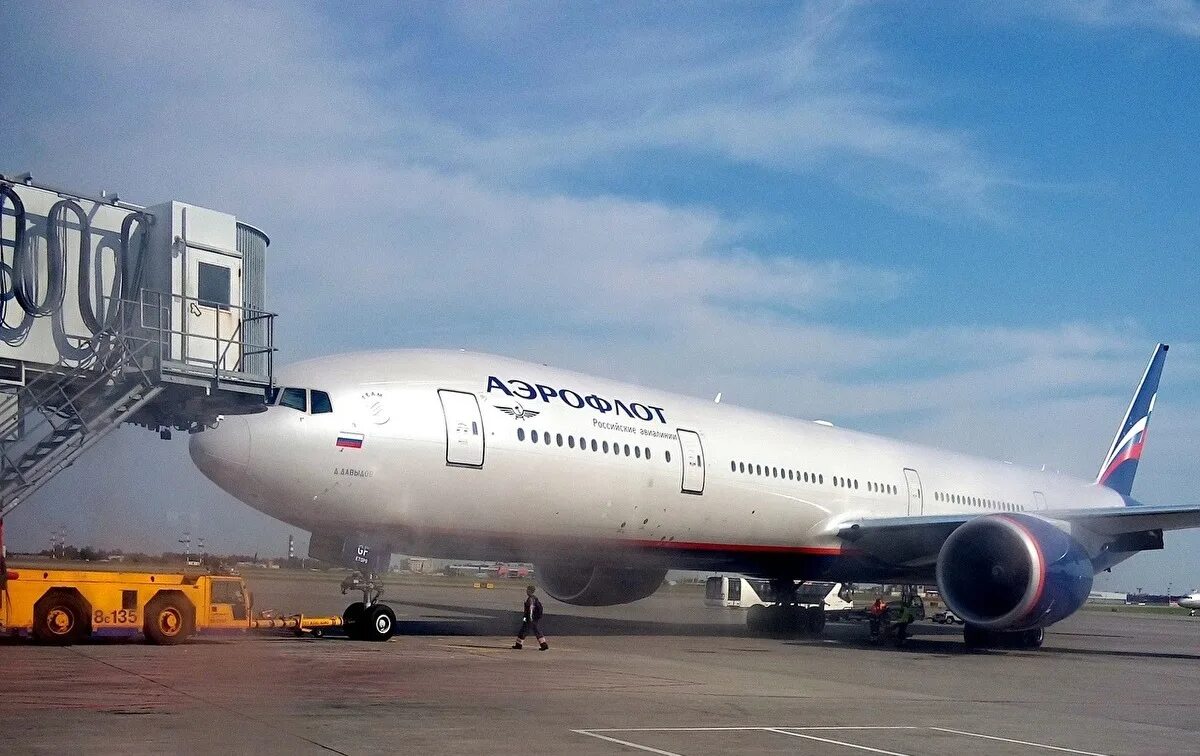 Задержка рейсов. Рейс екатеринбург белоярский хмао расписание самолетов. S7 5212 самолет. Прямой перелет казань сургут. Рейс нижневартовск москва.